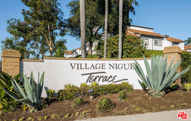 24470 Kathleen Drive, Laguna Niguel CA: https://media.crmls.org/mediaz/8d2e6057-2451-453d-8fa2-f077b6954443.jpg