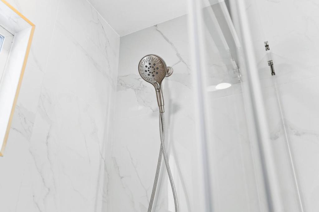https://media.crmls.org/mediaz/8d2ffd9c-28da-4e3d-aab3-93ae01886450.jpg?preset=X-Large