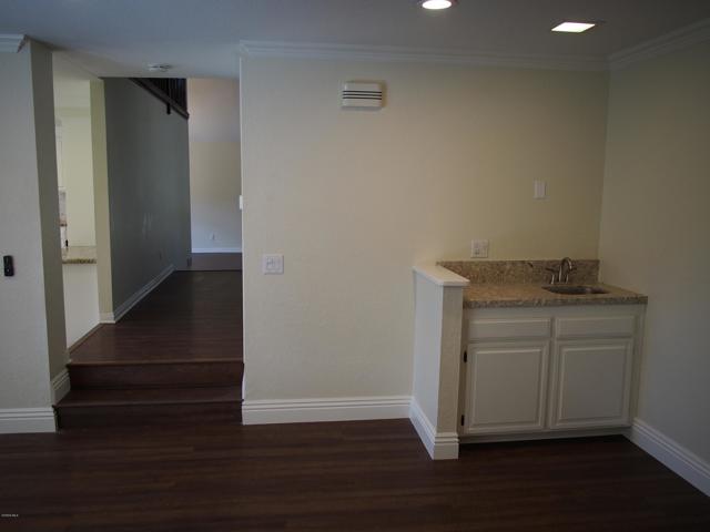 211 Windtree Avenue, Thousand Oaks CA: https://media.crmls.org/mediaz/8d301380-fc8f-40ab-be97-b8d74cf029d6.jpg