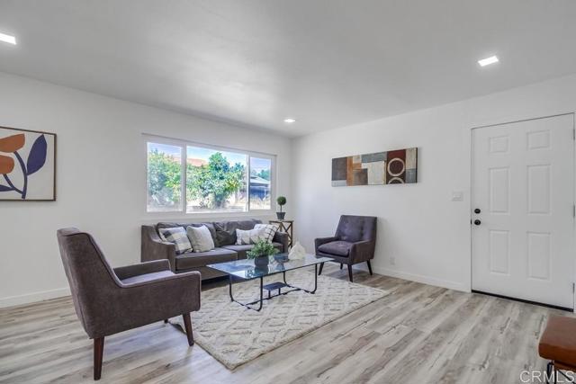 Image 5 of 24 For 928 Pecos Street