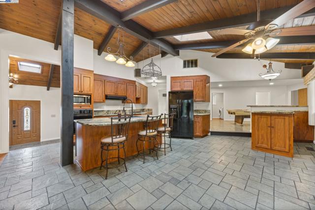 699 Fiesta Place, Hayward CA: https://media.crmls.org/mediaz/8d30a8bb-05e6-428a-bd2c-e04cb807ab38.jpg