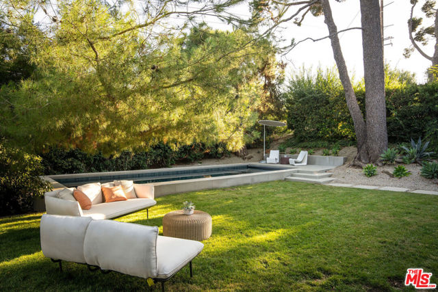 2050 La Fremontia Street, South Pasadena CA: https://media.crmls.org/mediaz/8d30e923-b4a9-4ff9-b80a-a9edc5d6a067.jpg