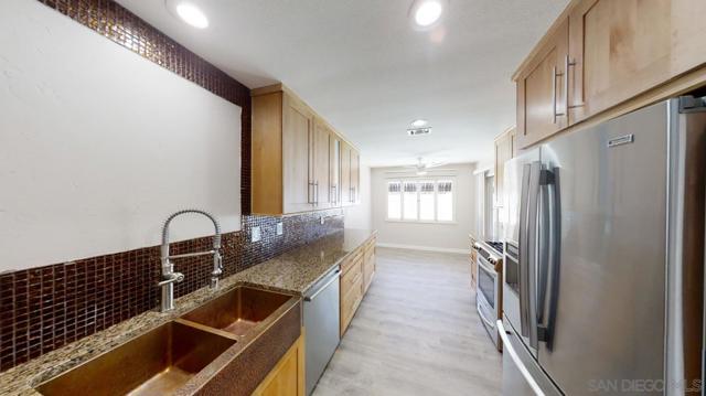 4917 Rockford Dr, San Diego CA: https://media.crmls.org/mediaz/8d30ef21-2a29-42cf-8860-a47ea95f9cc1.jpg