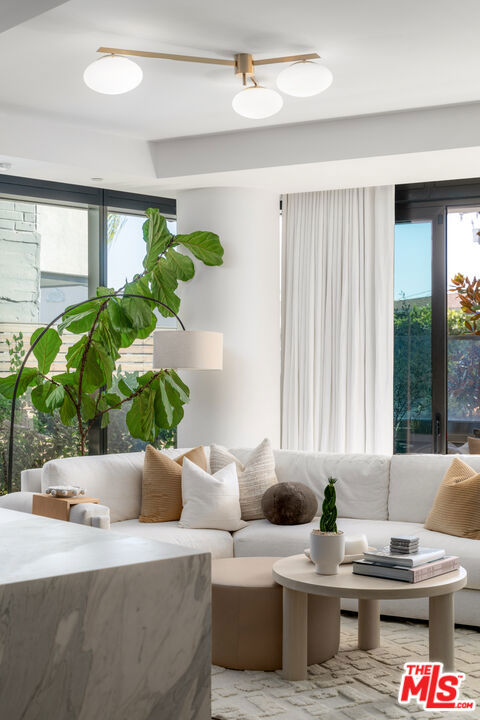 8420 W Sunset Boulevard, West Hollywood CA: https://media.crmls.org/mediaz/8d320260-f6bd-40b5-81fa-de2a4042ef20.jpg