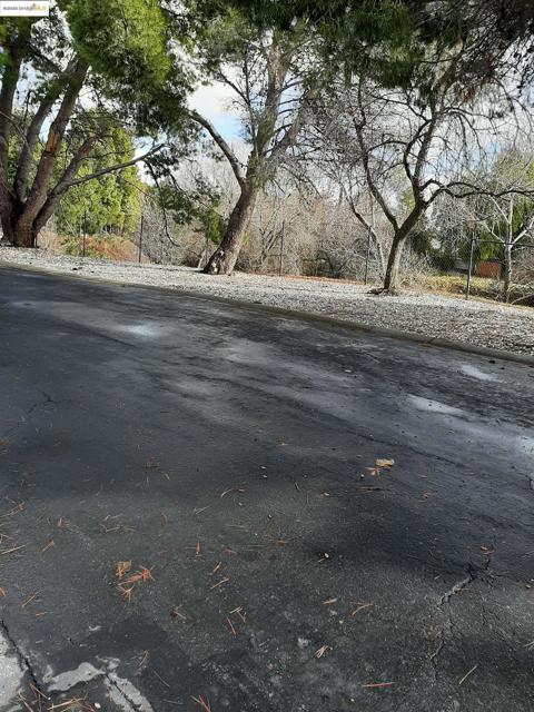 120 Paulette Way, Antioch CA: https://media.crmls.org/mediaz/8d32b24f-add7-41f5-b6eb-813b8373913a.jpg