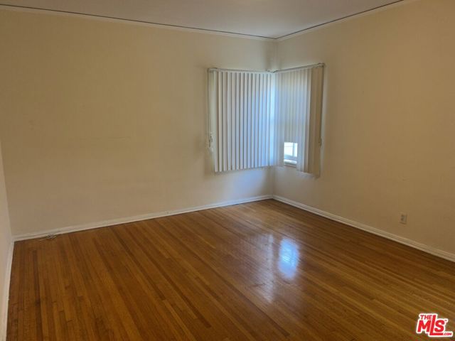 244 S Lasky Drive, Beverly Hills CA: https://media.crmls.org/mediaz/8d37ad4d-25e9-4a35-b71f-0b613445c1e9.jpg