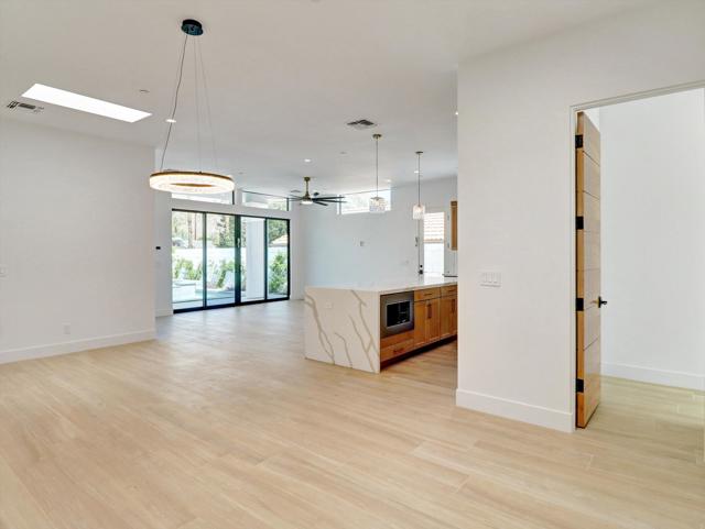 52120 Avenida Alvarado, La Quinta CA: https://media.crmls.org/mediaz/8d384a03-29f5-46d3-8242-88cc3b8444eb.jpg