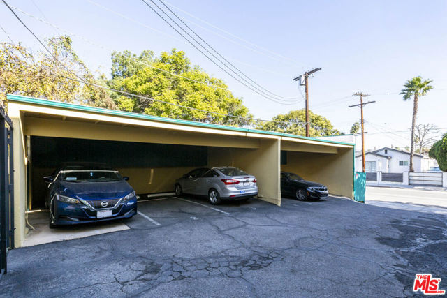 10803 Otsego Street, North Hollywood CA: https://media.crmls.org/mediaz/8d38a8a9-1904-45b4-be2a-c293d88ff324.jpg