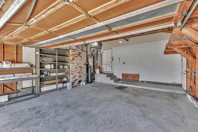 1081 Oak Street, Hollister CA: https://media.crmls.org/mediaz/8d38da77-4884-4d01-a2ac-1d4b6c138dda.jpg