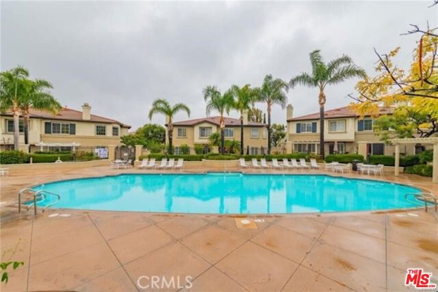 915 Somerville, Irvine CA: https://media.crmls.org/mediaz/8d39093b-0b0a-4039-8f63-9550de7b9db9.jpg