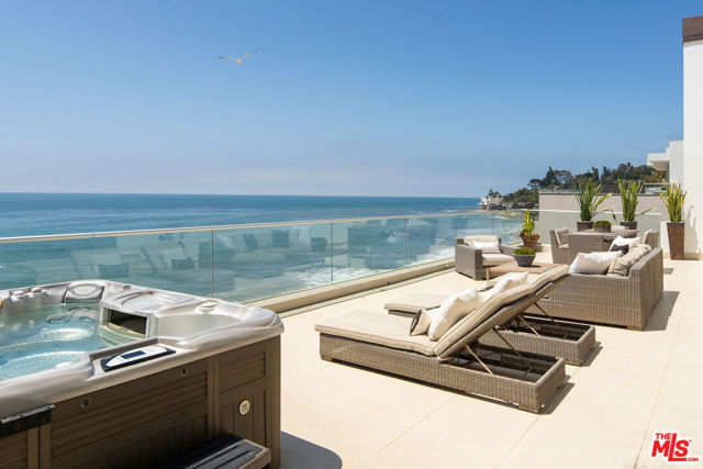 26520 Latigo Shore Drive, Malibu CA: https://media.crmls.org/mediaz/8d39de37-a086-4166-af00-43e2718fe053.jpg
