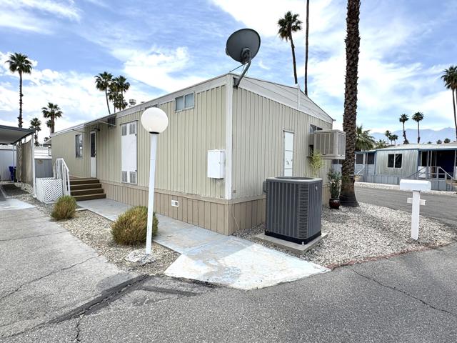 174 Coyote, Cathedral City CA: https://media.crmls.org/mediaz/8d39f065-d63c-491f-a89e-a77c10ca2619.jpg