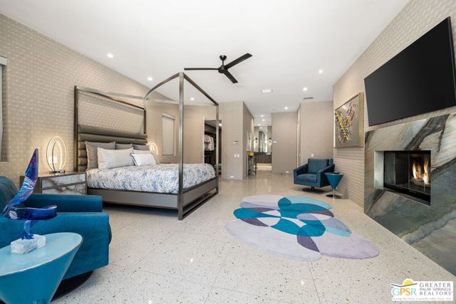 30 Mayfair Drive, Rancho Mirage CA: https://media.crmls.org/mediaz/8d3b348b-0cb2-449e-872e-55a5c430986d.jpg