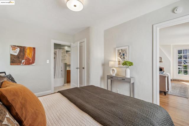 1675 Visalia Ave, Berkeley CA: https://media.crmls.org/mediaz/8d3bc040-6c41-466a-850b-fb80f08a737f.jpg