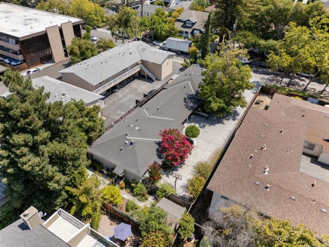 700 Mariposa Avenue, Mountain View CA: https://media.crmls.org/mediaz/8d3d07d7-3d17-4791-b0b4-368c522d56ff.jpg
