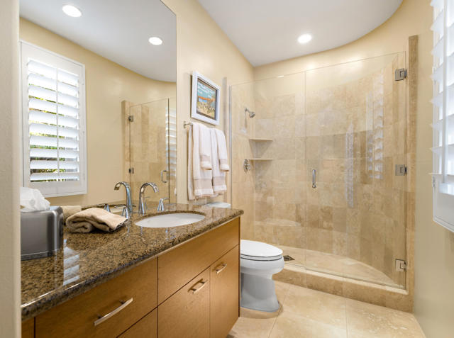 2000 S Caliente Drive, Palm Springs CA: https://media.crmls.org/mediaz/8d3da148-fde5-44b2-ad3b-b26015932c2c.jpg