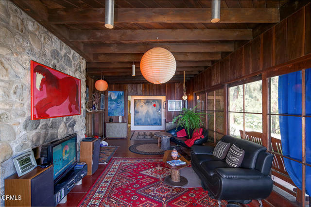 633 Norumbega Drive, Monrovia CA: https://media.crmls.org/mediaz/8d3dec09-03b5-424e-a56d-b073689def06.jpg