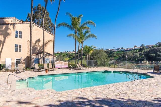7160 Shoreline Dr, San Diego CA: https://media.crmls.org/mediaz/8d3e2752-4eb4-4925-876f-4a93b46187cd.jpg
