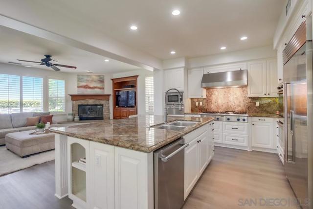 3515 CAMINO CEREZA, Carlsbad CA: https://media.crmls.org/mediaz/8d3e71cc-b1fe-421d-a920-e03285ffe442.jpg