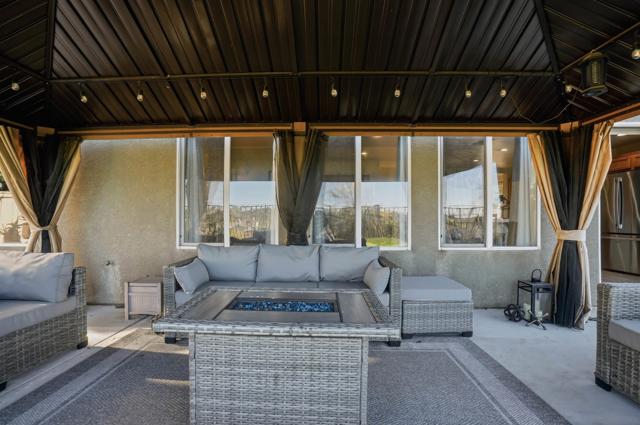 1332 Carneros Valley st, Chula Vista CA: https://media.crmls.org/mediaz/8d3eb905-1398-484d-88bf-5a3107eeb755.jpg