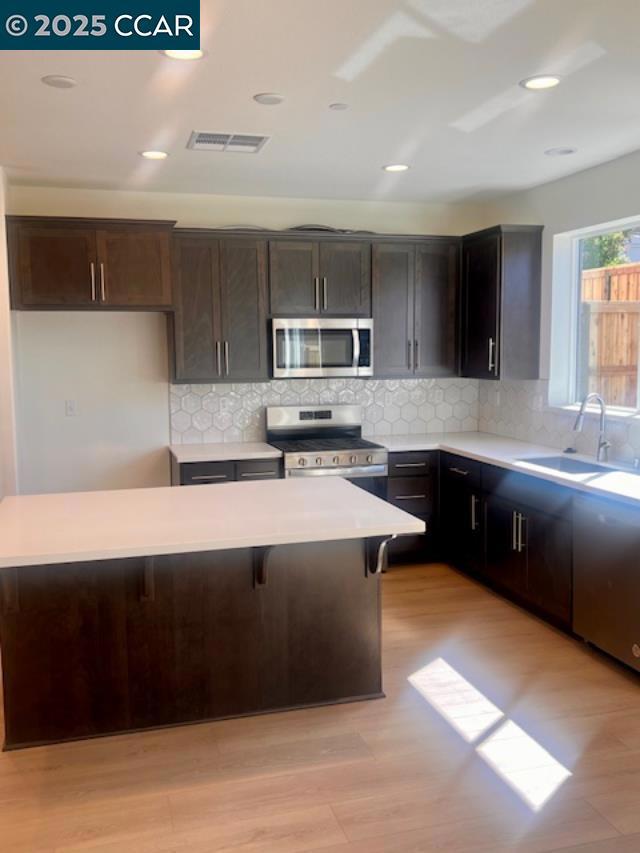 4732 Opus Circle, Fairfield CA: https://media.crmls.org/mediaz/8d3eba35-a45d-459b-a58b-63510bd74d09.jpg