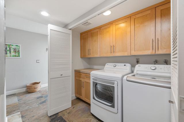 44 San Sebastian Drive, Rancho Mirage CA: https://media.crmls.org/mediaz/8d3ef921-8cb6-4e88-9a4d-9e2abc7b40b9.jpg