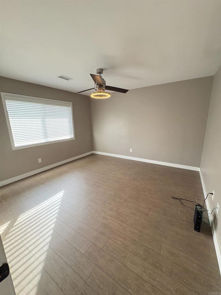 1295 Discovery St - photo 6