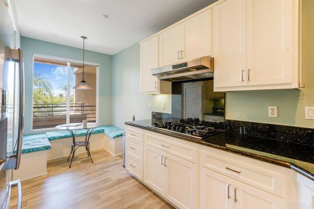 Detail Gallery Image 9 of 34 For 4021 Canario St #235,  Carlsbad,  CA 92008 - 3 Beds | 3 Baths