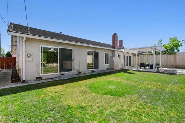 3339 Elgin Lane, San Jose CA: https://media.crmls.org/mediaz/8d404f81-ae47-4d6a-a2b8-5bc851387040.jpg