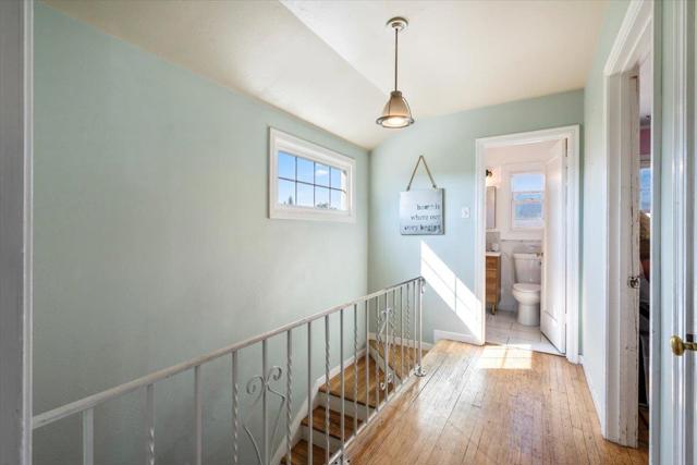 9401 Castlewood Street, Oakland CA: https://media.crmls.org/mediaz/8d40a7f5-a3bc-4beb-bb98-ed494fa52ac7.jpg