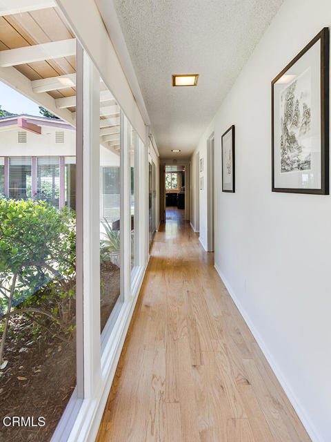 304 Mesa Lila Road, Glendale CA: https://media.crmls.org/mediaz/8d40af46-fdf7-4c30-8361-7ff1de5e6247.jpg