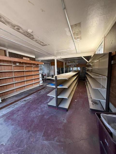 1049 55th Street, Emeryville CA: https://media.crmls.org/mediaz/8d40e8b2-6259-43c5-9df7-297ca02f5c80.jpg