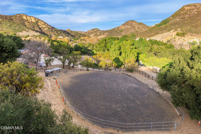 320 E Carlisle Road, Thousand Oaks CA: https://media.crmls.org/mediaz/8d40f2fd-30c4-4607-b503-9d8be2b9adbc.jpg