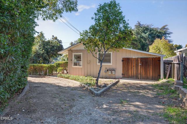 1211 Cruzero Street, Ojai CA: https://media.crmls.org/mediaz/8d415378-3501-4509-be97-e972913b1172.jpg