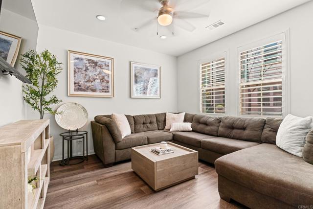 Detail Gallery Image 24 of 44 For 16094 Veridian Cir, San Diego,  CA 92127 - 3 Beds | 2/1 Baths