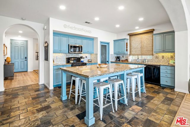 42871 Beato Drive, Indio CA: https://media.crmls.org/mediaz/8d4235eb-5668-4dc5-b3be-7a7f569354c8.jpg