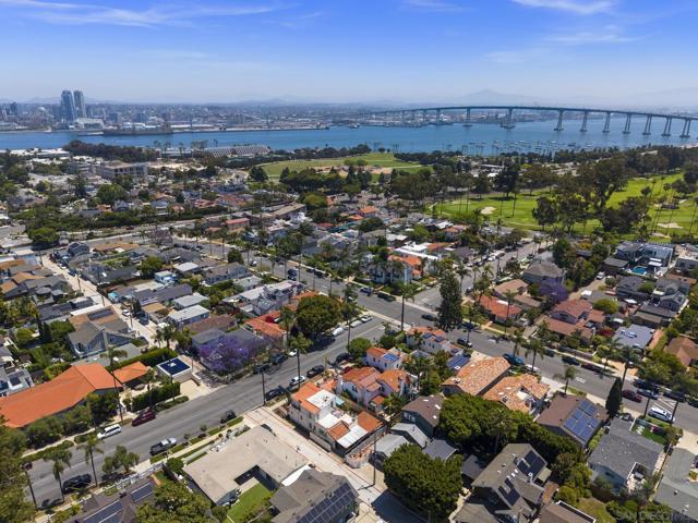 1434 5th Street, Coronado CA: https://media.crmls.org/mediaz/8d43c03c-c700-4ad8-8c69-62c4fd0d0a45.jpg