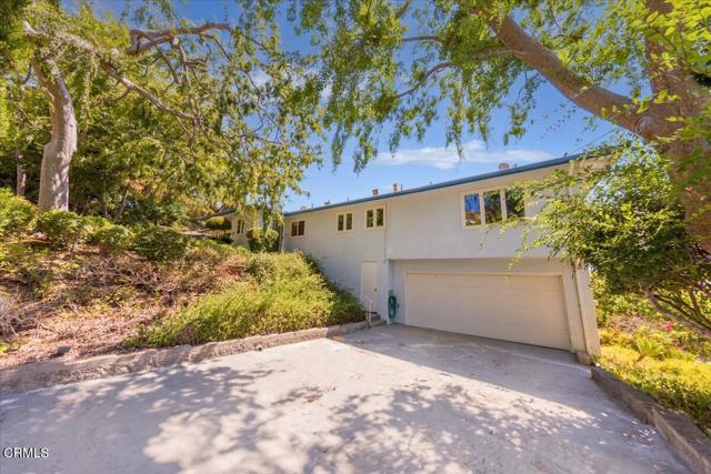 1372 Inverness Drive, Pasadena CA: https://media.crmls.org/mediaz/8d44f3c3-6e9d-4f0b-974e-59c7e69a4dd5.jpg
