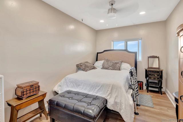 560 Seeforever Dr, San Marcos CA: https://media.crmls.org/mediaz/8d4570ba-b2c8-472c-87a1-a74c096693b0.jpg