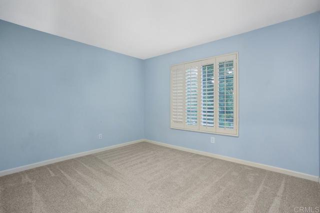 3071 Sprucewood Ln, Escondido CA: https://media.crmls.org/mediaz/8d458a53-8acc-43a4-b99f-bc4b8cd6d49f.jpg