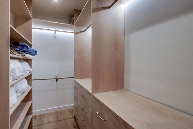 Image 45 of 71 For 5435 Parkview Dr.