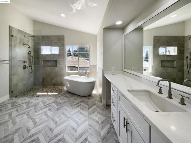 5214 Pavilion Ct, Fairfield CA: https://media.crmls.org/mediaz/8d465a7e-9361-44f5-a8ec-44653374e0bc.jpg
