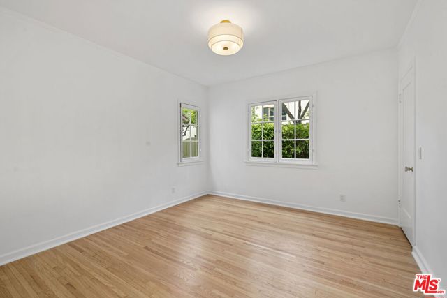 951 N Martel Avenue, Los Angeles CA: https://media.crmls.org/mediaz/8d472a0b-15f9-4757-ae9a-6fdccfa11546.jpg
