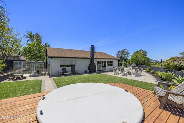 915 W Marcello Avenue, Thousand Oaks CA: https://media.crmls.org/mediaz/8d47e540-d861-4c73-9c1a-2e2ef2f2b2e9.jpg