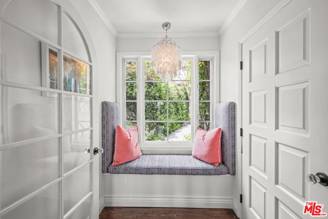 2558 Glendower Avenue, Los Angeles CA: https://media.crmls.org/mediaz/8d48b013-ee8b-49f3-be7d-5a098900a711.jpg