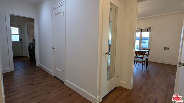 4925 W 20th Street, Los Angeles CA: https://media.crmls.org/mediaz/8d48f4d7-506a-49b0-a48b-316ee78679cf.jpg