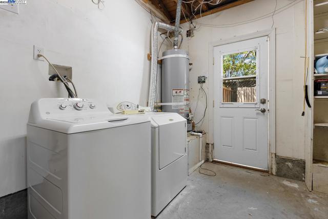 5221 Roxanne Ct, Livermore CA: https://media.crmls.org/mediaz/8d490bc3-1a48-49c1-859b-c31a6939ef65.jpg