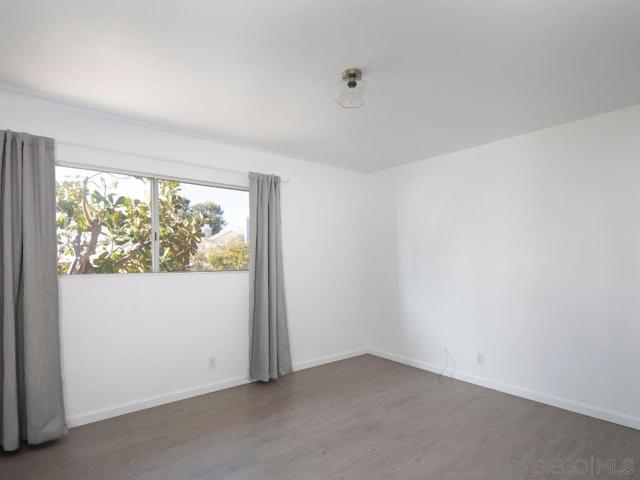 721 Camino Del Mar, Del Mar CA: https://media.crmls.org/mediaz/8d49b02e-4f73-469d-96a8-c2391658b013.jpg