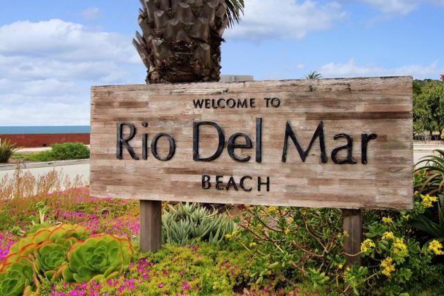 620 Rio Del Mar Boulevard, Aptos CA: https://media.crmls.org/mediaz/8d49c735-43ad-47b9-ae88-00cf5d283090.jpg