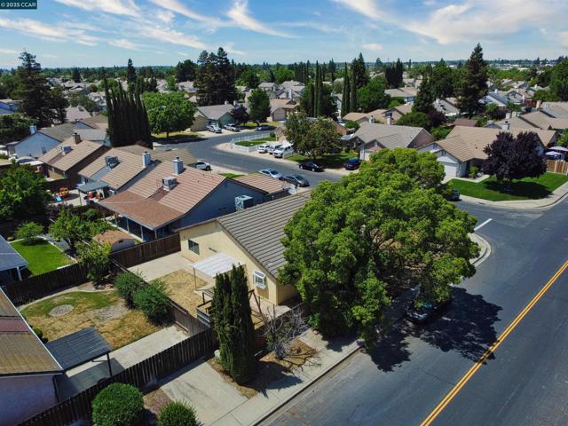 4300 Cannington Lane, Salida CA: https://media.crmls.org/mediaz/8d49cb88-21bf-4bf2-bfe2-2765001b0df9.jpg